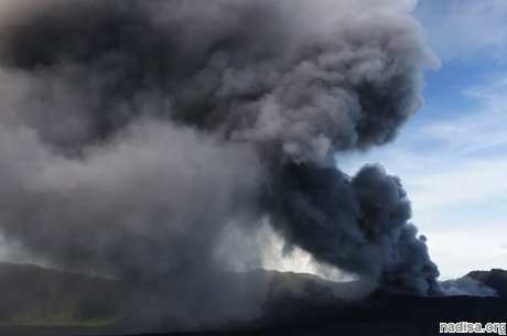 В Индонезии активизировался вулкан Бромо