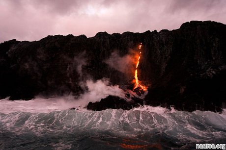 На Гавайях проснулся знаменитый вулкан Килауэа