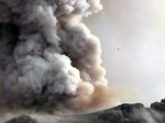 Видео Фото Вулкан Тунгурауа в Андах изверг километровый столп лавы