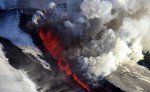 Выбросы в атмосферу камчатскими вулканами пепла и газов могут представлять опасность для авиации