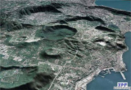 В Италии может начаться извержение Супервулкана. На Флегрейских полях поднимается земля