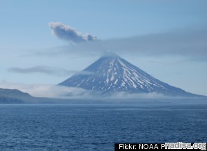Вулкан Кливленд на Аляске накаляется, уровень опасности повышен до «оранжевого».