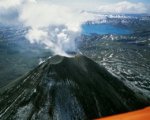 Пепел из кратера вулкана Шивелуч поднялся на высоту 6 километров