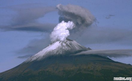 Зафиксирован мощный выброс пепла из кратера вулкана Попокатепетль в окрестностях Мехико