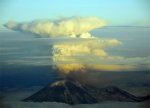 На Аляске началось изверение вулкана Павлов