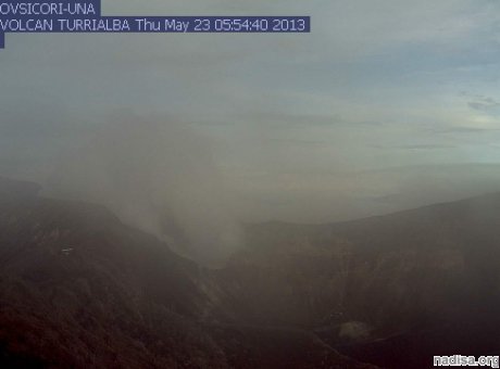 На Коста-Рике проснулся вулкан Турриальба