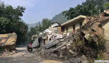 В время землетрясения в Китае пострадали более 30 человек