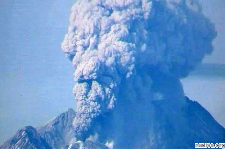 Камчатский вулкан Шивелуч выбросил 4-километровый столб пепла