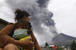 В Индонезии произошло повторное извержение вулкана Синабунг