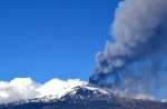На Камчатке продолжаются извержения вулканов