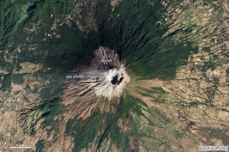 Спутник сделал снимок вулкана Сан-Мигель после извержения