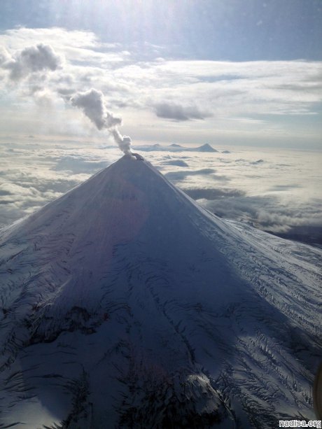 На вулкане Шишальдин повышен код опасности