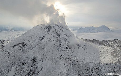 Активизировался вулкан Безымянный на Камчатке