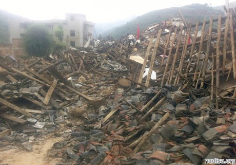 Число жертв землетрясения в Китае возросло до 600 человек