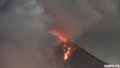 Фуэго выбросил пепел и "закрыл" аэропорт Гватемалы