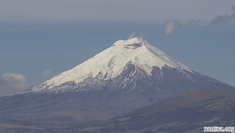 Извержение вулкана Котопахи в Эквадоре набирает силу