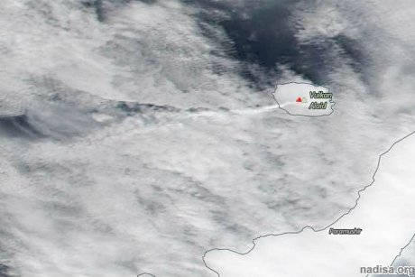 Остров-вулкан Алаид продолжает извергаться