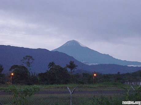 Эквадорский вулкан Сангай вновь напоминает о себе