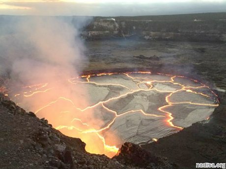 Лавовое озеро гавайского вулкана Килауэа достигает рекордного уровня