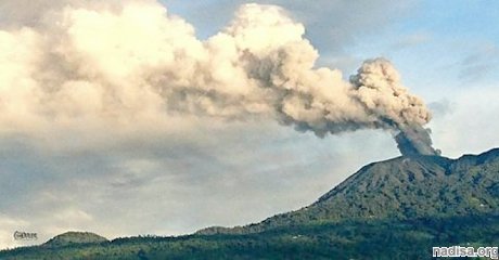 Вулкан Турриальба на Коста-Рике продолжает посыпать пеплом окрестности