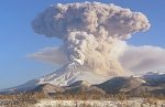 На Камчатке «плюется» пеплом вулкан Шивелуч