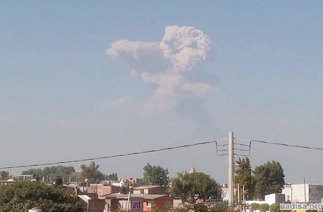 Вулкан Попокатепетль в Мексике выбросил пятикилометровый столб пепла