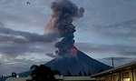 Вулкан Майон: 85 тысяч филиппинцев покинули свои дома