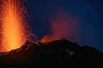 Серия сильных «взрывов» произошла на вулкане Стромболи в Италии