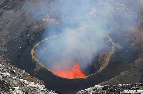 Из-за извержения вулкана в Вануату эвакуируют 11 тыс. человек