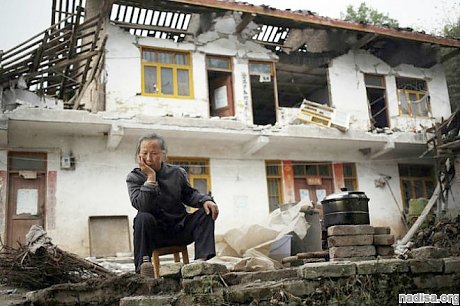 Сильное землетрясение в Китае: ряд домов покрылся трещинами