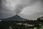 Зафиксировано извержение вулкана Синабунг в Индонезии