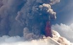 Вулкан Улавун в Папуа-Новой Гвинее выбросил столб пепла на высоту 13 км
