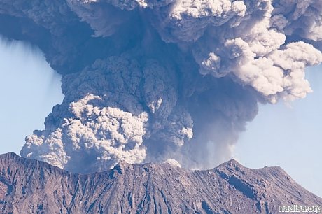 Извержения вулканов в Папуа-Новой Гвинее вынудили 15 000 жителей покинуть свои дома