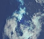Спутники сфотографировали смерть и возрождение вулканического острова
