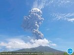 Major eruption at Lewotolo volcano, ash to 15.2 km (50 000 feet) a.s.l., Indonesia