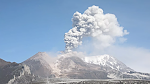 Вулкан на Камчатке выбросил столб газа с пеплом на высоту до 3,5 км