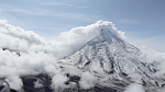 На Камчатке вулкан Ключевской выбросил пятикилометровый столб пепла