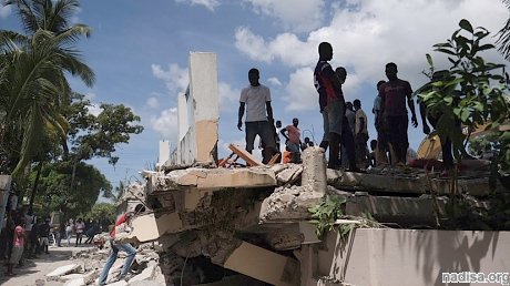 Число жертв землетрясения в Гаити возросло до 1419