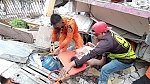 В Индонезии из-за землетрясения эвакуировали около 15 тысяч жителей