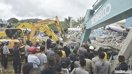 Число жертв землетрясения в Индонезии возросло до 34